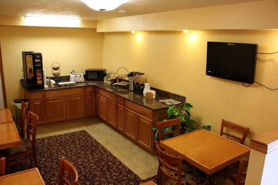 Econo Lodge Cloverdale Экстерьер фото