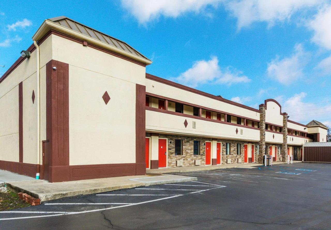 Econo Lodge Cloverdale Экстерьер фото