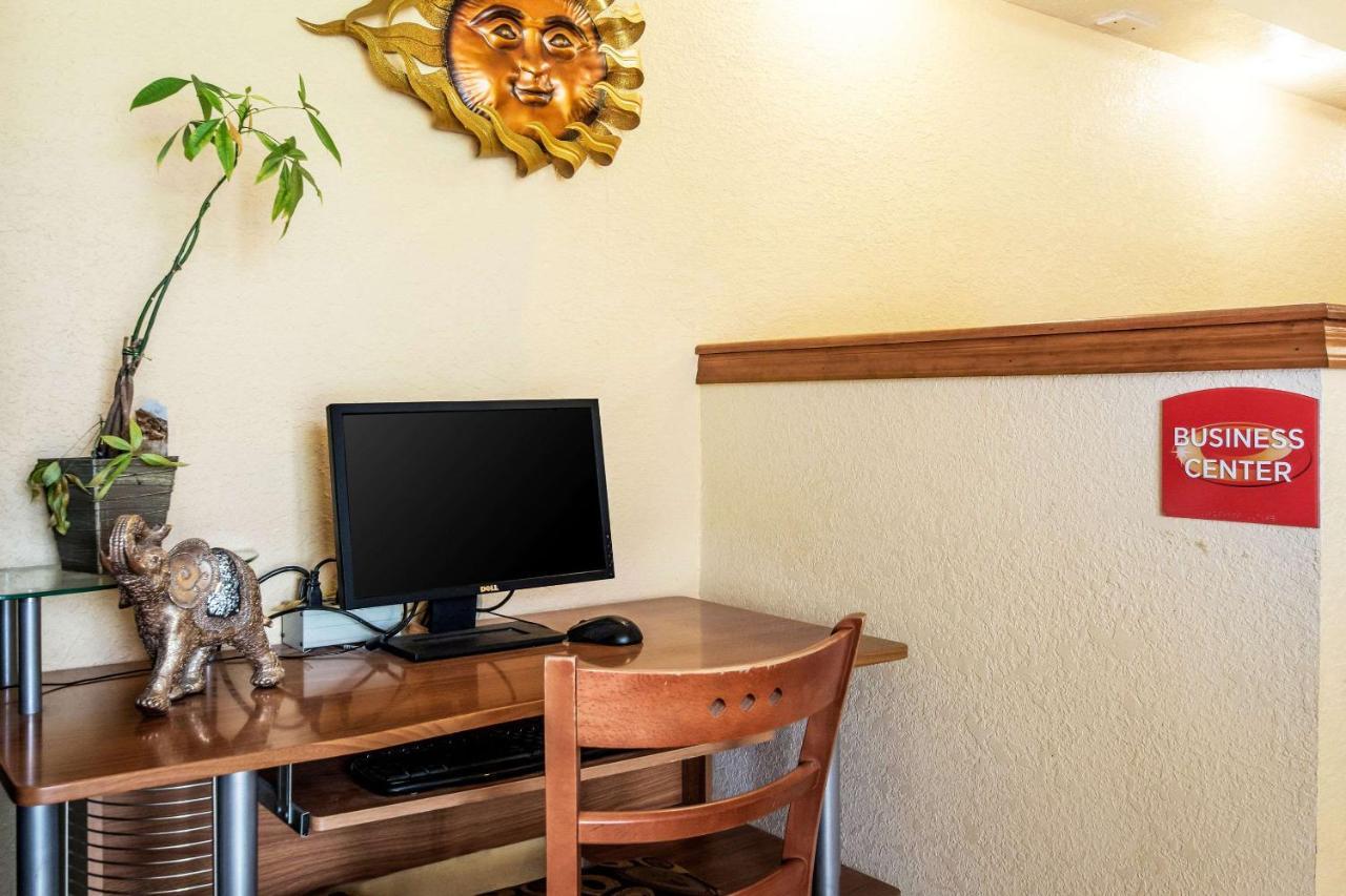 Econo Lodge Cloverdale Экстерьер фото