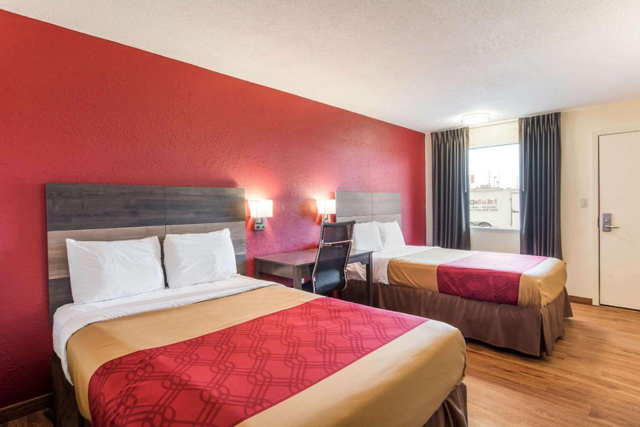Econo Lodge Cloverdale Экстерьер фото