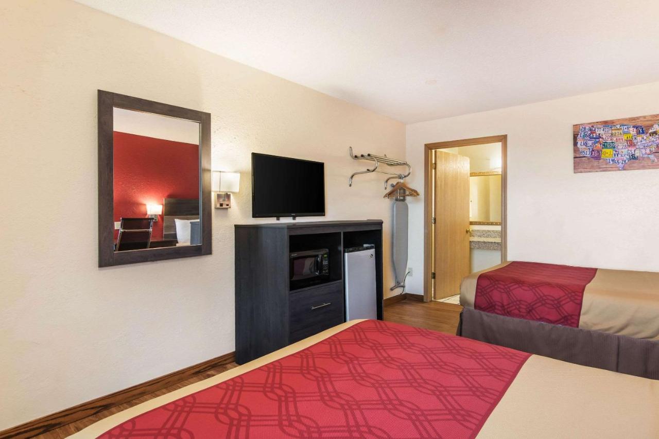 Econo Lodge Cloverdale Экстерьер фото