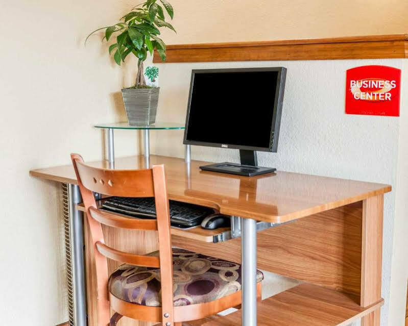 Econo Lodge Cloverdale Экстерьер фото